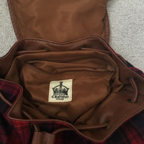 Backpack - Picture 7 of 9